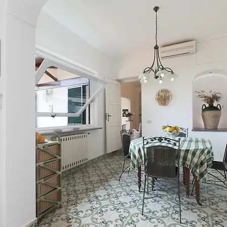 Aldoinsorrento Apartment